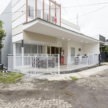 Reddoorz Syariah @ Griya Shanta Malang Dış mekan fotoğraf